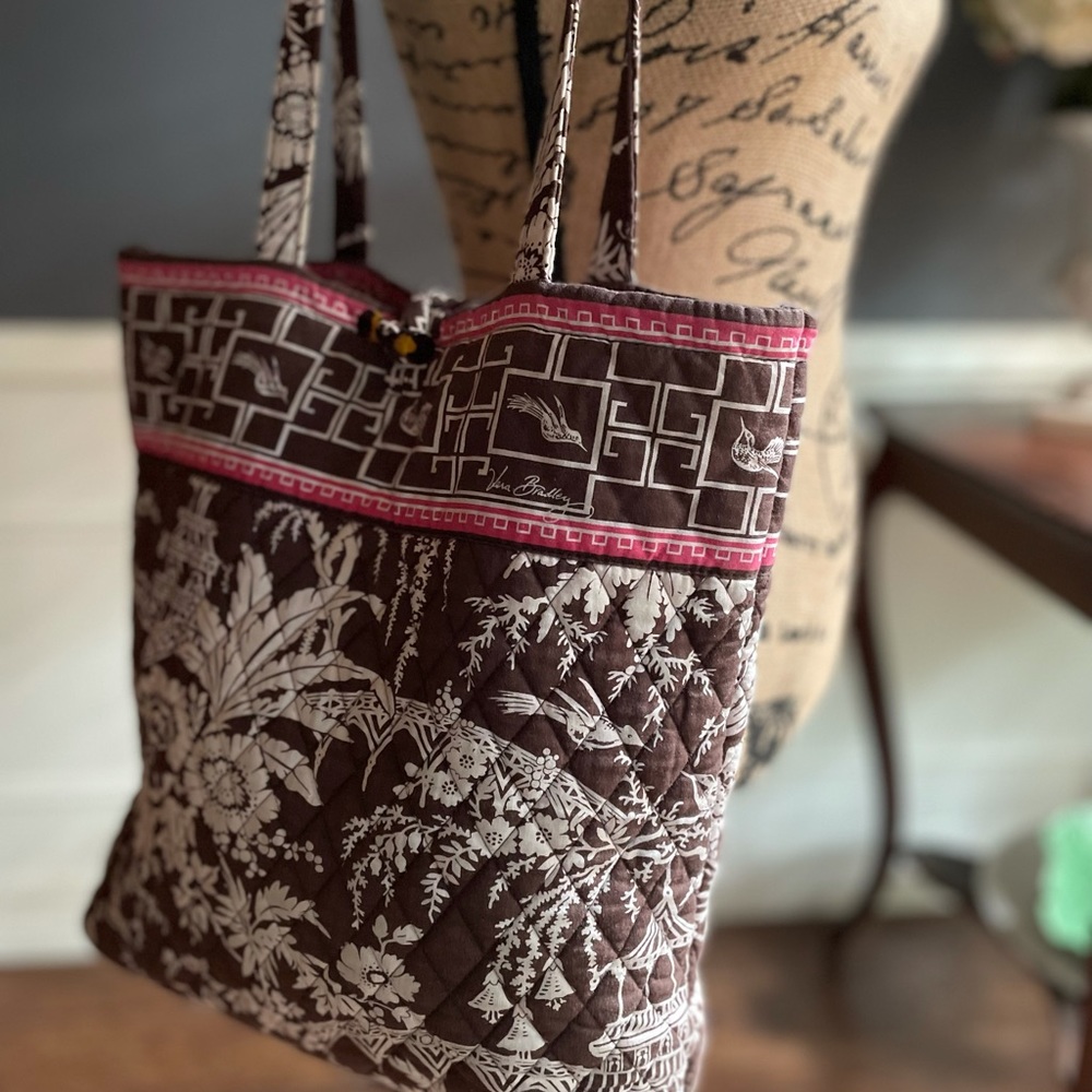 VERA BRADLEY  Large Tote in Brown Pink White Asian Inspired print with pink trim - Picture 15 of 16